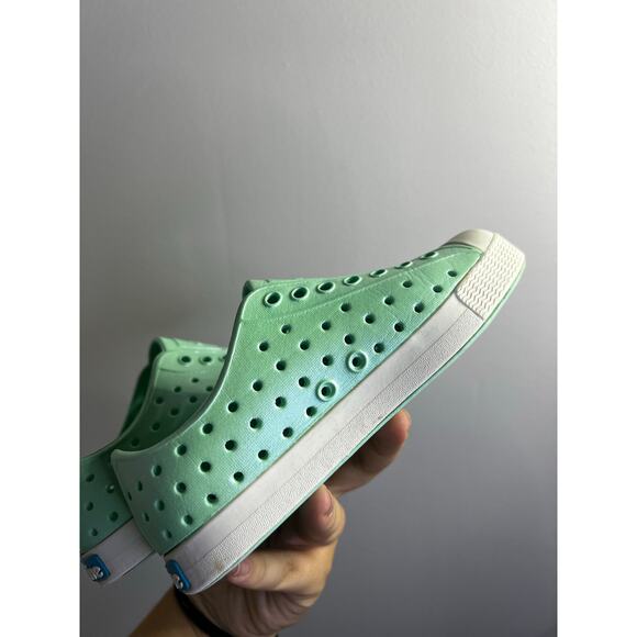 Natives Jefforson Iridescent Mint Green Water Shoe Size 10C - Picture 6 of 7